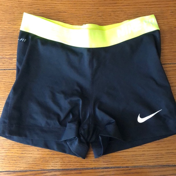 Nike pro compression shorts - Picture 2 of 3